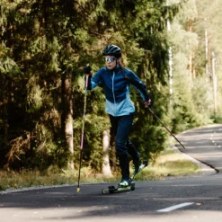 Halti Suunta Naisten Hybridi Housut -Halti Retkeily Kauppa 0860672 0860673 Halti Suunta Naisten Hybriditakki Kerttu Niskanen mood 20